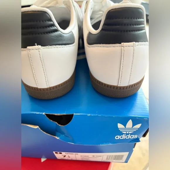 OG Adidas Samba White with Black Stripes - Picture 6 of 10
